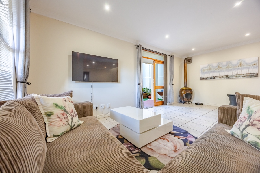 4 Bedroom Property for Sale in Royal Ascot Western Cape